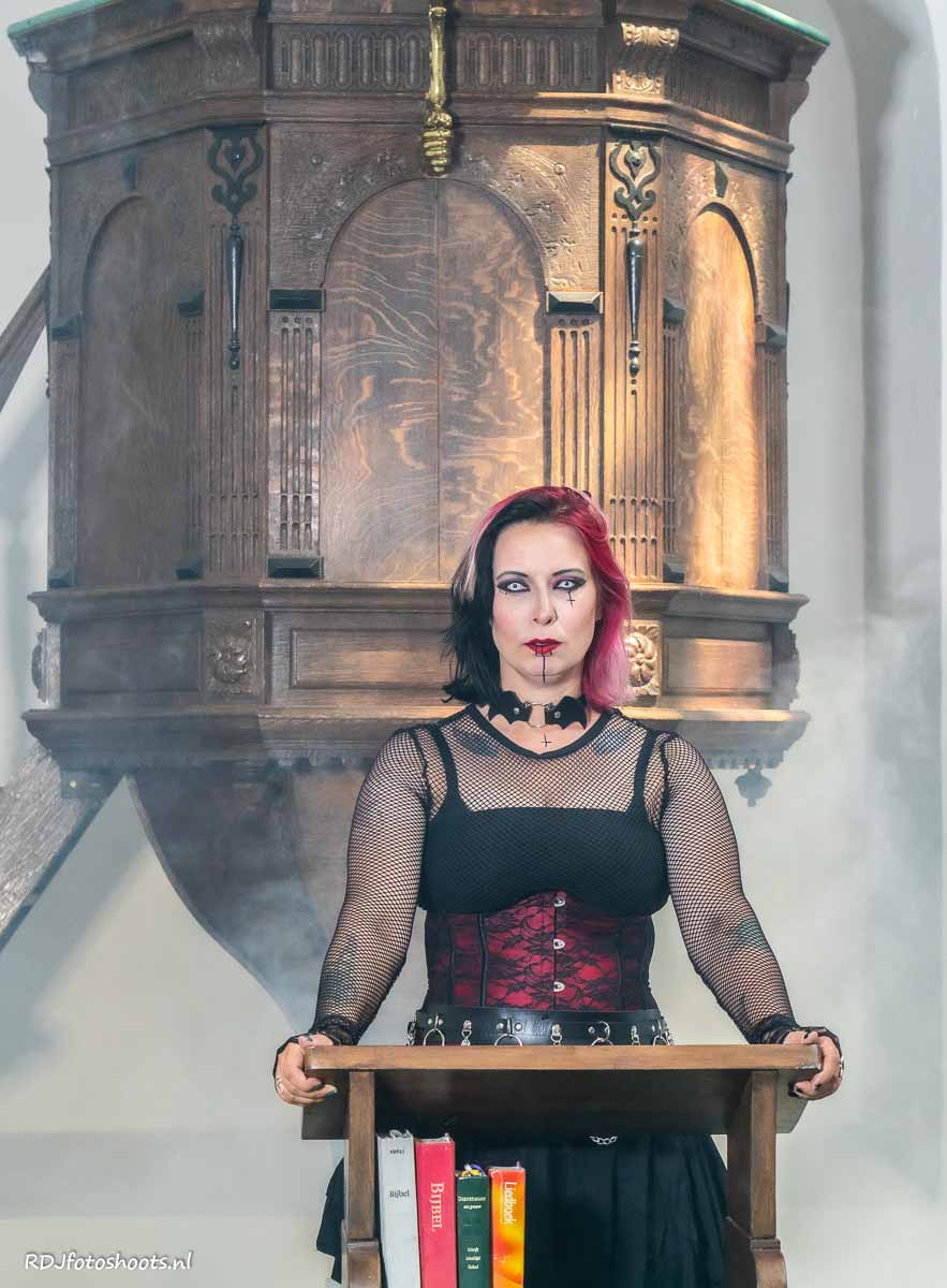 tfp fantasy: Gothic in de kerk